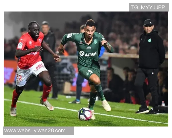 图尔与瓦朗谢的精彩对决揭示法乙联赛的激烈竞争与球队实力较量